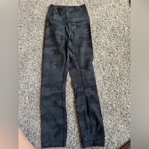 lululemon black camo leggings 23”